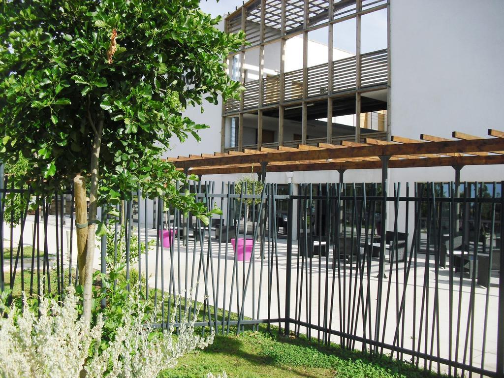 آيكس أومبروفينس Studio A Deux Pas D'Aix الغرفة الصورة